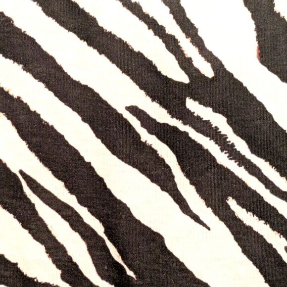 $5 Item! EUC Pretty Little Thing 8 Zebra Print Tie Front Cutout Romper Jumpsuit - Picture 3 of 3